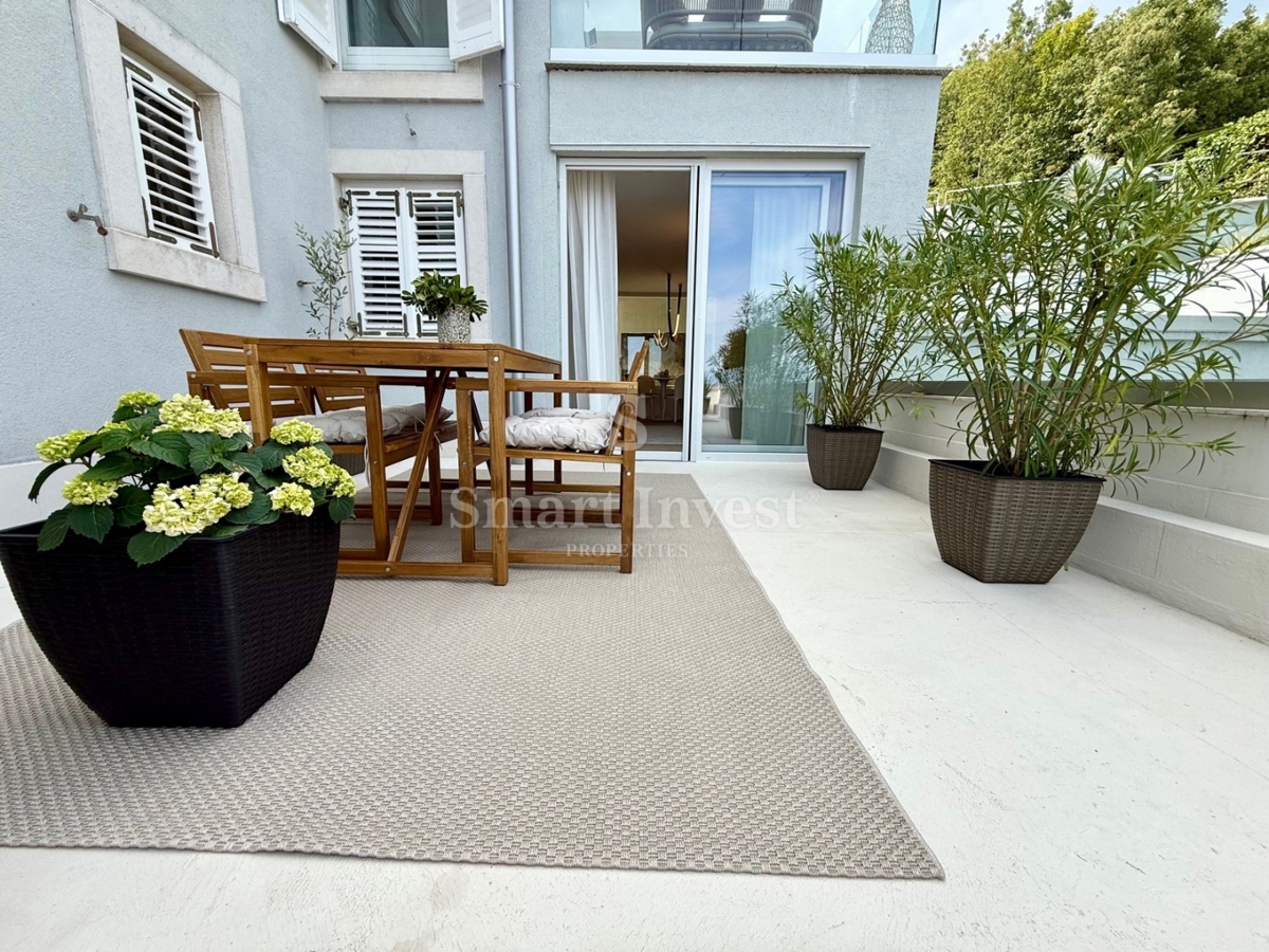 LOVRAN, 3-sobno stanovanje s teraso in pogledom na morje, IZKLJUČNO V NAŠI AGENCIJI!