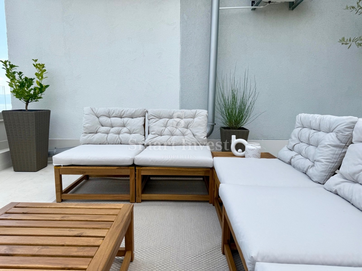 LOVRAN, 3-sobno stanovanje s teraso in pogledom na morje, IZKLJUČNO V NAŠI AGENCIJI!