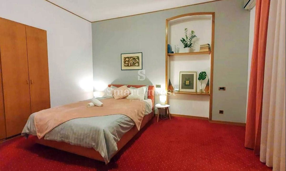 OPATIJA - CENTER, 3-bedrooms apartment with garden and parking near the sea