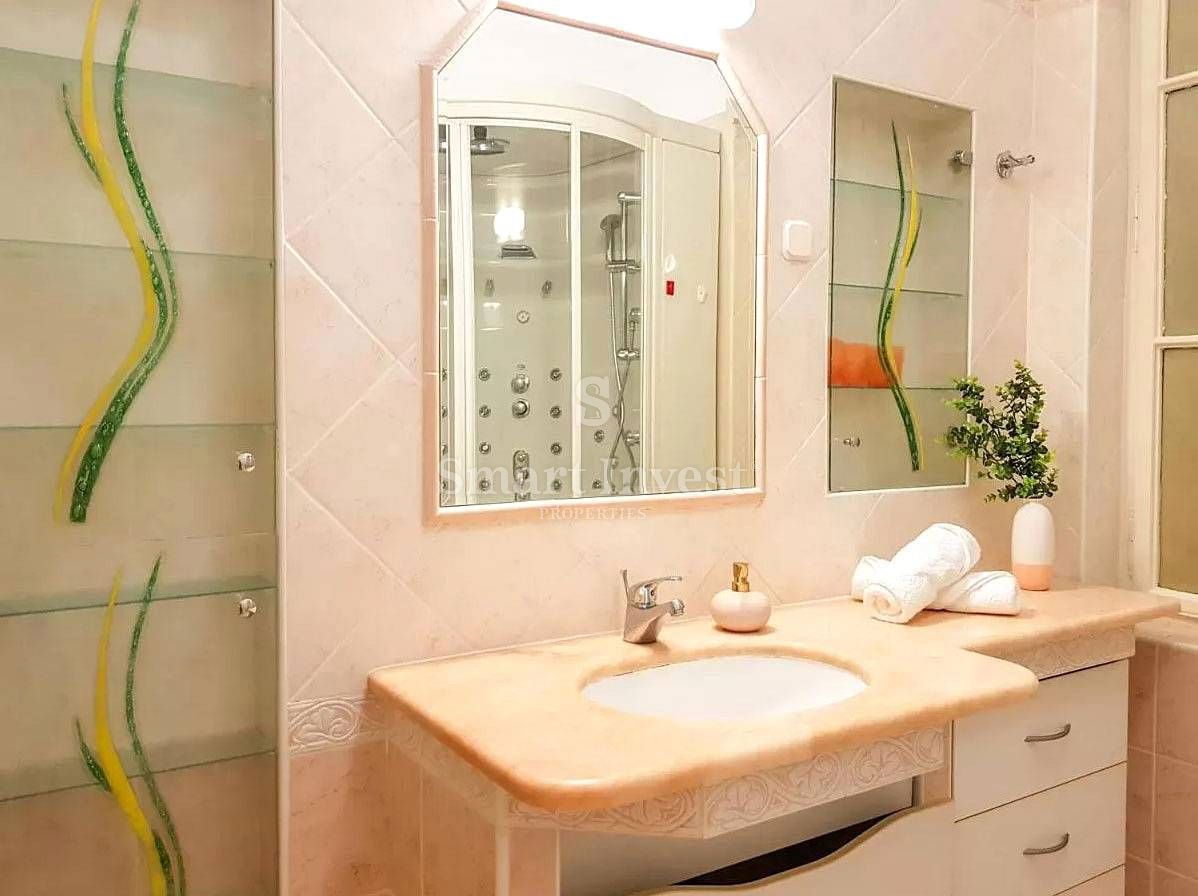 OPATIJA - CENTER, 3-bedrooms apartment with garden and parking near the sea