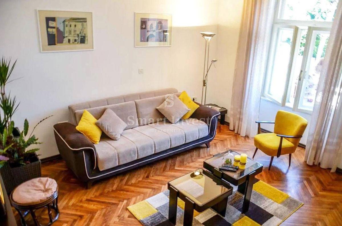 OPATIJA - CENTER, 3-bedrooms apartment with garden and parking near the sea