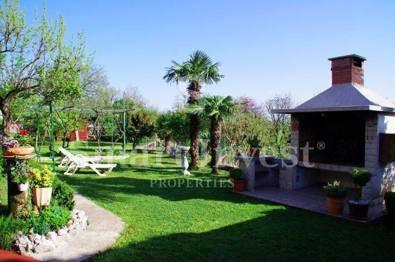 OPATIJA - MATULJI, Beautiful family house with sea view 