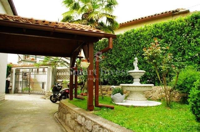 OPATIJA - MATULJI, Beautiful family house with sea view 