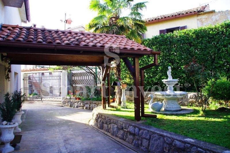 OPATIJA - MATULJI, Beautiful family house with sea view 