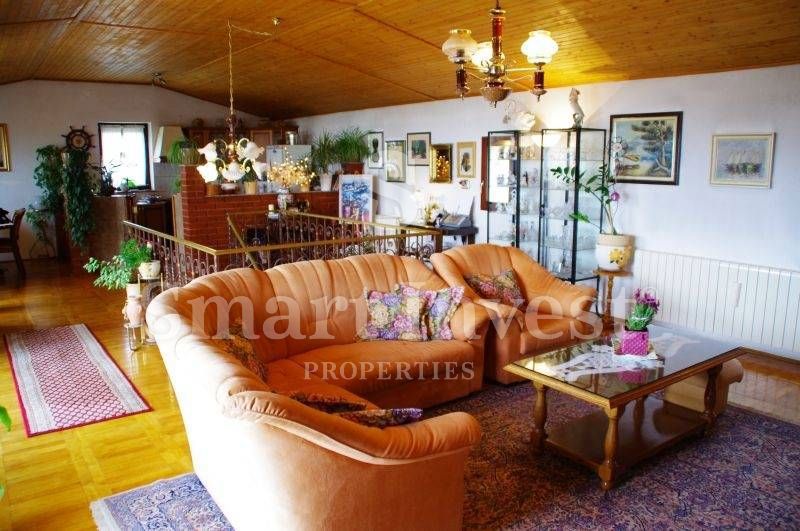 OPATIJA - MATULJI, Beautiful family house with sea view 