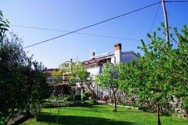 OPATIJA - MATULJI, Beautiful family house with sea view 