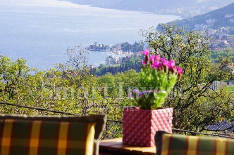 OPATIJA - MATULJI, Beautiful family house with sea view 