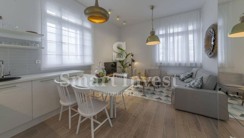 OPATIJA, Five apartments in the very center, 150 m to the sea