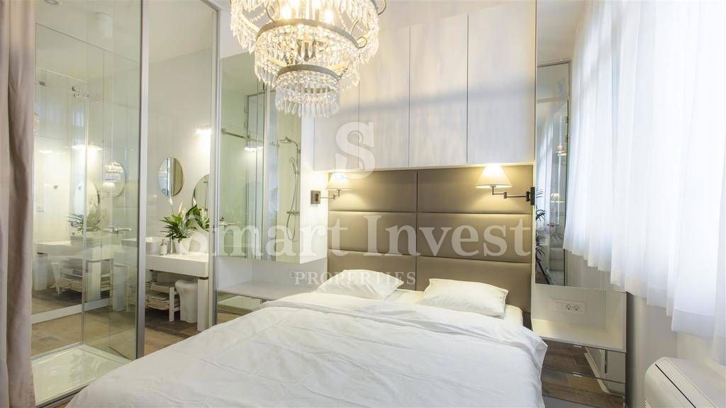 OPATIJA, Five apartments in the very center, 150 m to the sea