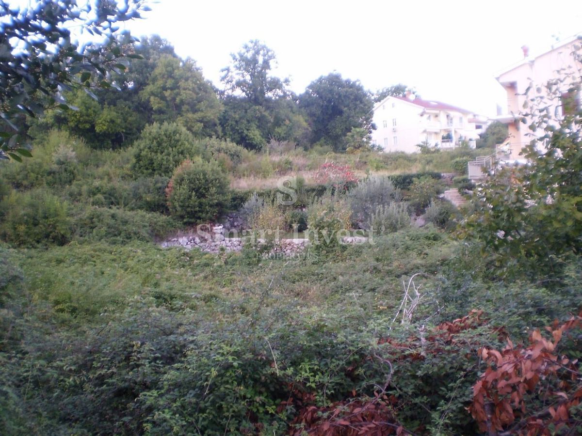 OPATIJA - POBRI, Zemljišče 1440 m2 z gradbenim dovoljenjem in pogledom na morje