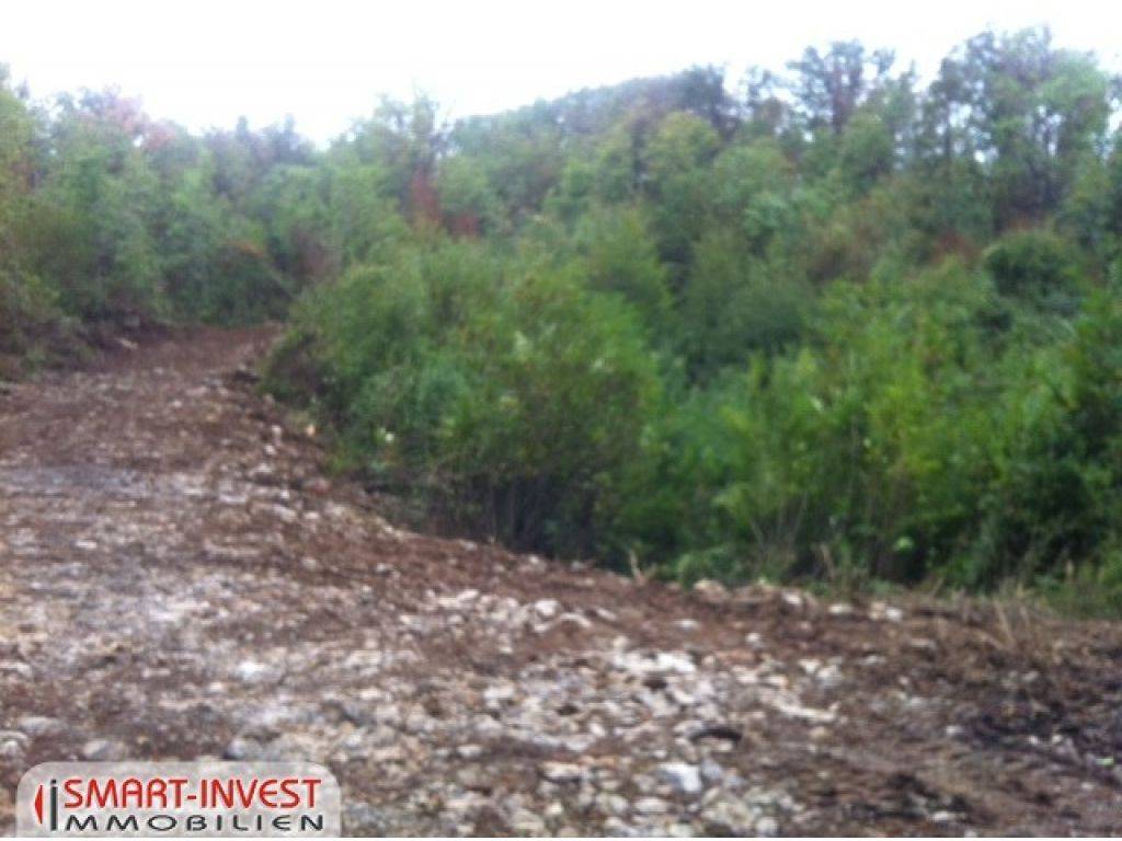 OPATIJA - MATULJI, Zazidljivo zemljišče 715 m2 na mirni lokaciji, prodamo