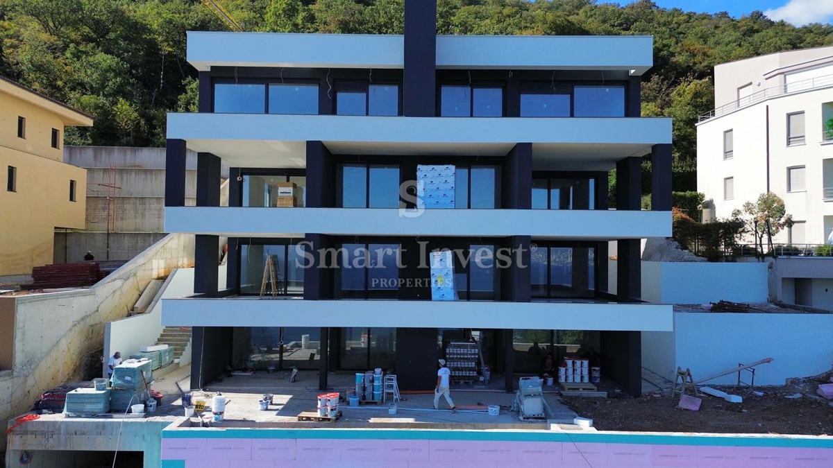 OPATIJA, Luksuzno 2-s stanovanje s pogledom na morje in garažo (A6)