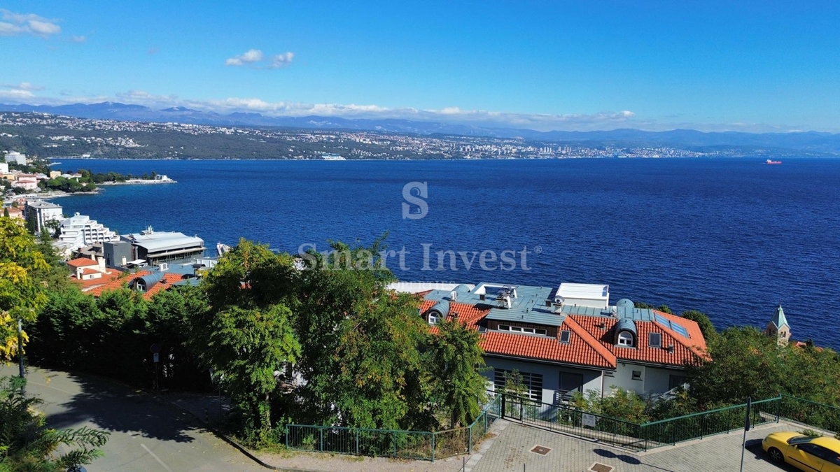 OPATIJA, Luksuzno 2-s stanovanje s pogledom na morje in garažo (A6)