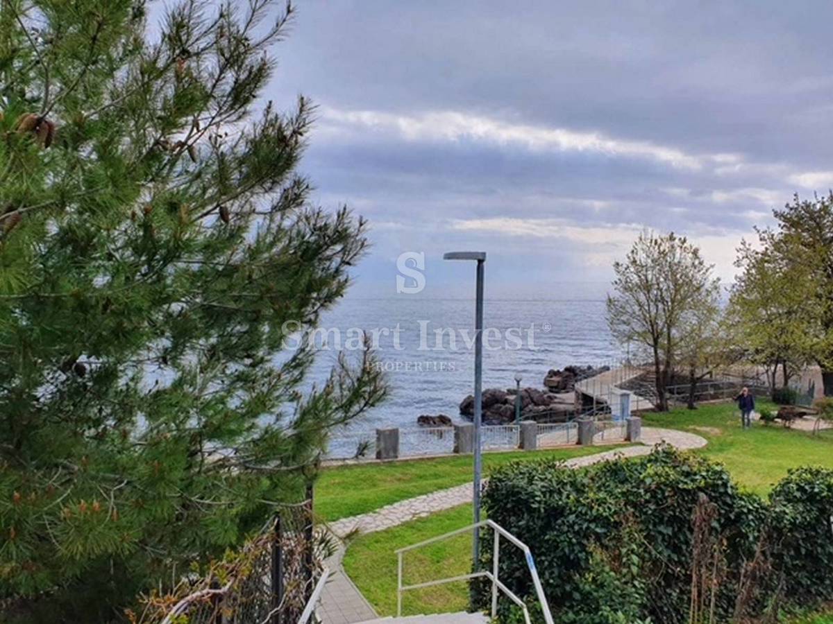 LOVRAN, Stanovanje 110 m2 v bližini morja in plaž