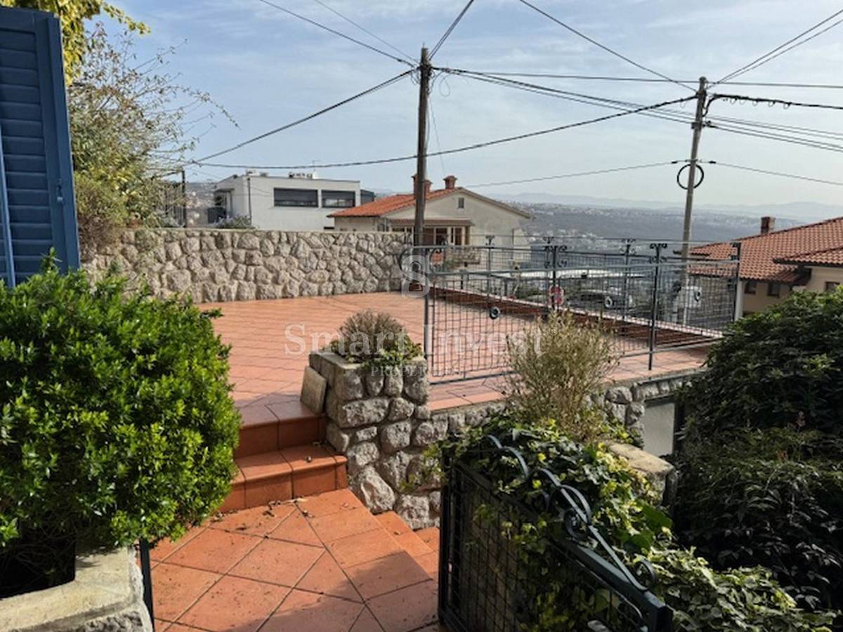 OPATIJA - POBRI, Lepa samostojna hiša s pogledom na morje, prodamo