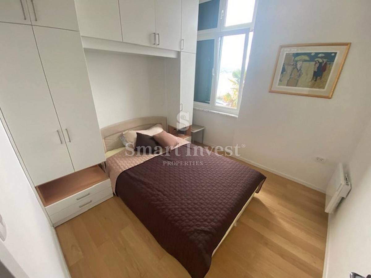 OPATIJA, Prenovljeno 3-sobno  stanovanje prva linija do morja!