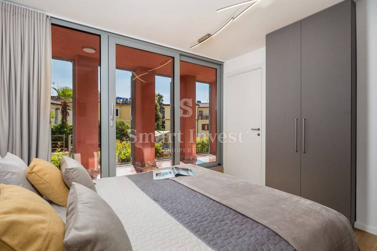 OPATIJA, exclusive apartment of 153.68 m2 with garden and garage