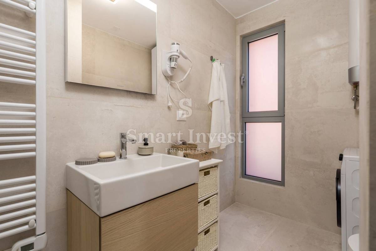 OPATIJA, exclusive apartment of 153.68 m2 with garden and garage
