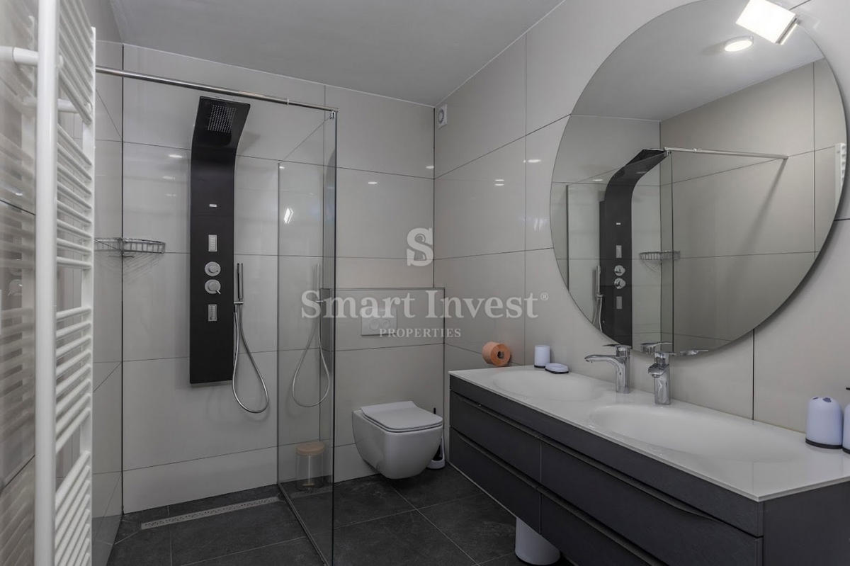 OPATIJSKA RIVIERA, moderna vila s 7 spalnicami, bazenom in spajem