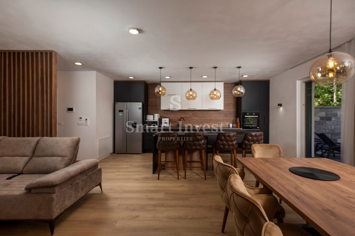 OPATIJSKA RIVIERA, moderna vila s 7 spalnicami, bazenom in spajem