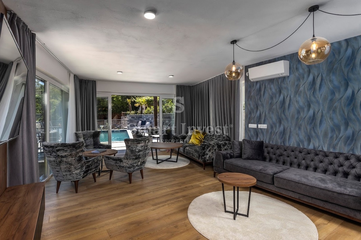 OPATIJSKA RIVIERA, moderna vila s 7 spalnicami, bazenom in spajem