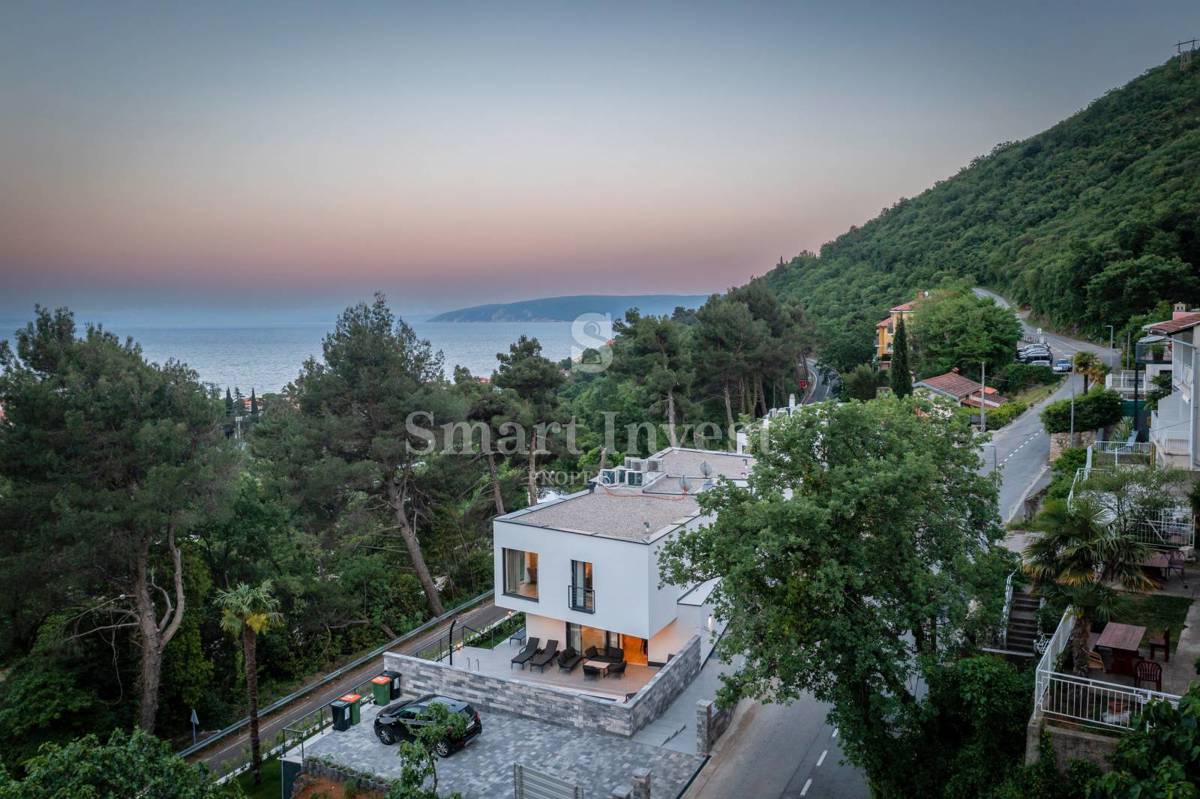 OPATIJA RIVIERA, Modern 7-bedrooms villa with pool and spa