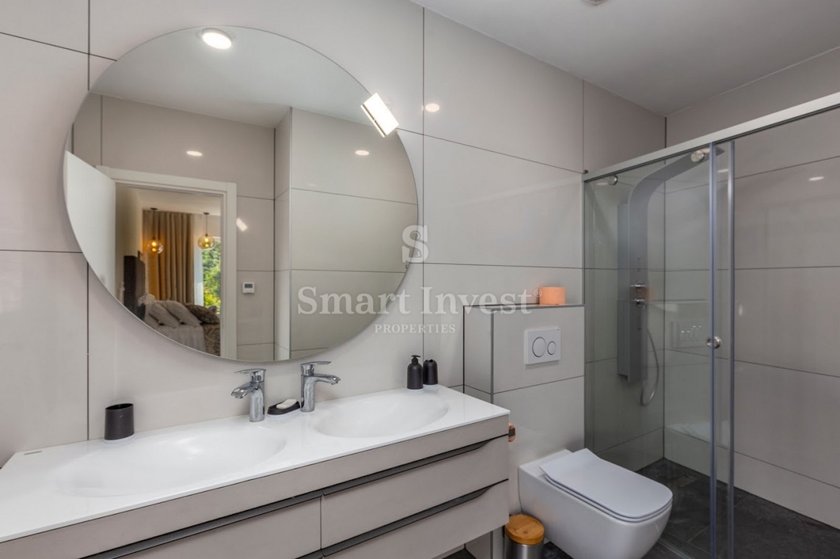 OPATIJSKA RIVIERA, moderna vila s 7 spalnicami, bazenom in spajem