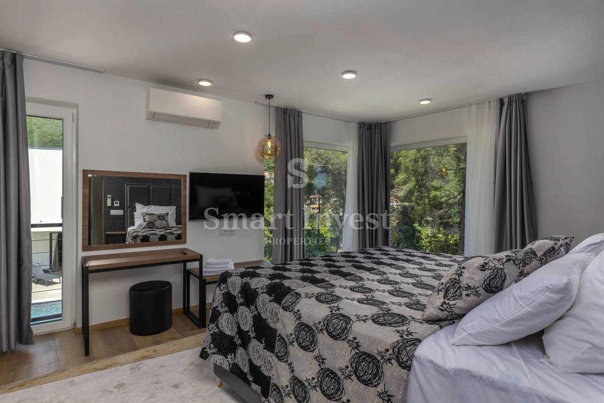 OPATIJA RIVIERA, Modern 7-bedrooms villa with pool and spa
