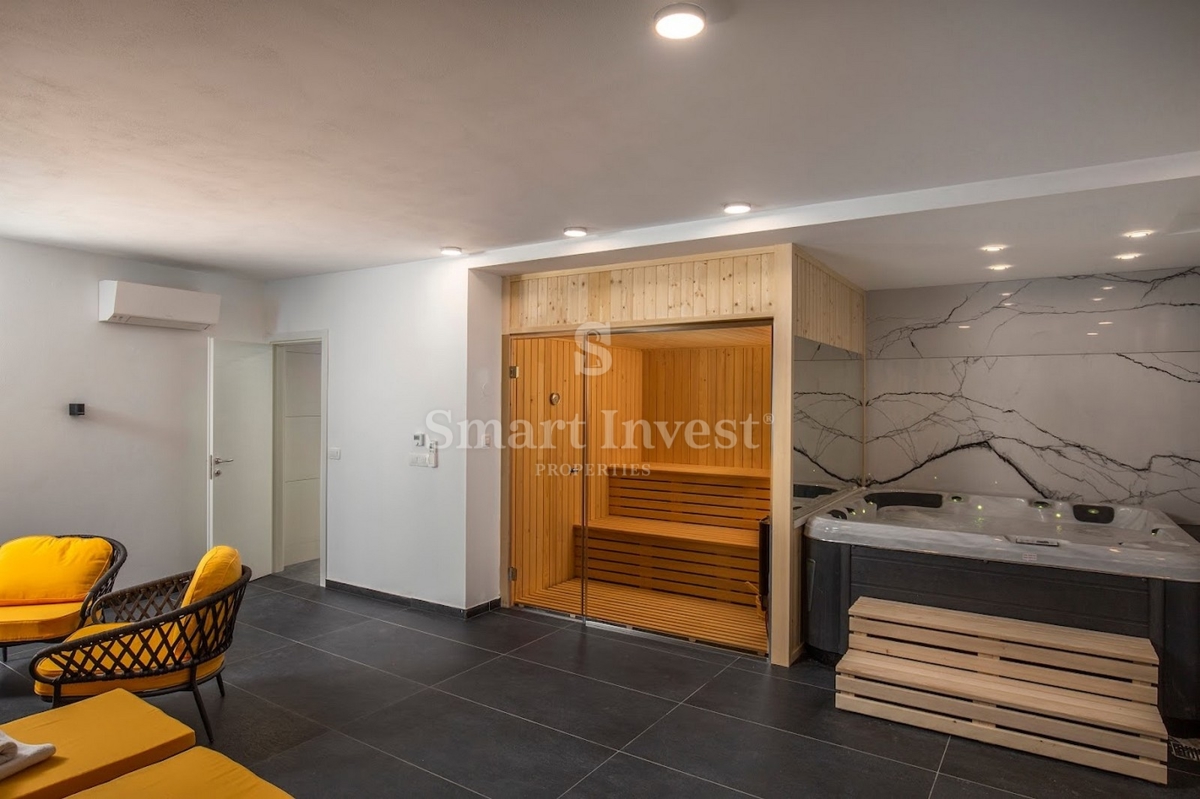 OPATIJSKA RIVIERA, moderna vila s 7 spalnicami, bazenom in spajem