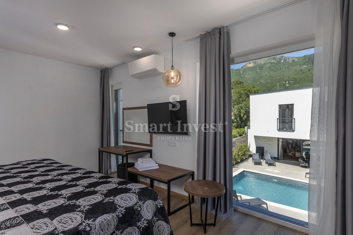 OPATIJSKA RIVIERA, moderna vila s 7 spalnicami, bazenom in spajem