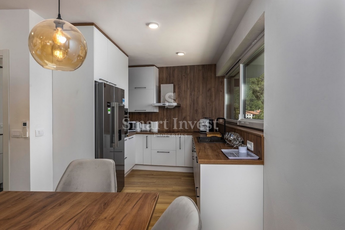 OPATIJSKA RIVIERA, moderna vila s 7 spalnicami, bazenom in spajem