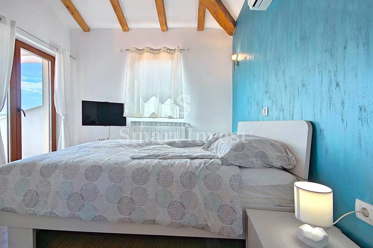 ISTRA - NOVIGRAD, Prodamo čudovito vilo z bazenom, na mirni lokaciji!