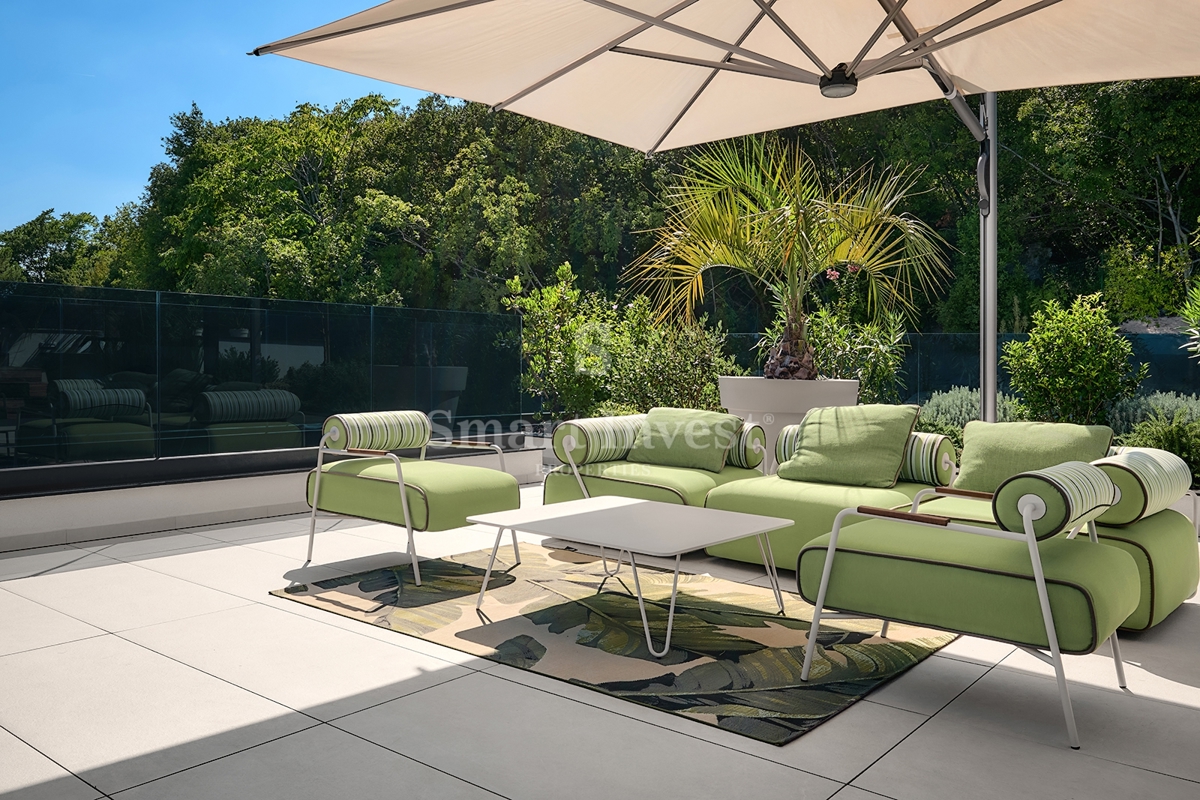 OPATIJA, luksuzni penthouse s strešnim bazenom in odprtim pogledom na morje (S3)