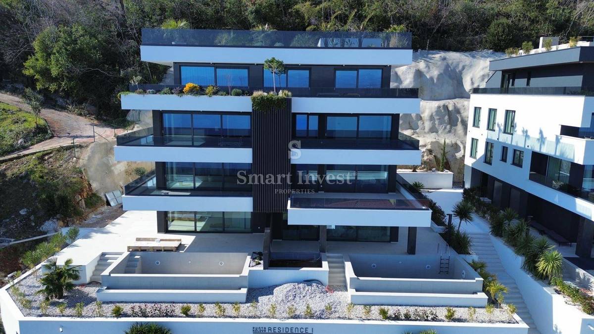 OPATIJA, luksuzni penthouse s strešnim bazenom in odprtim pogledom na morje (S3)