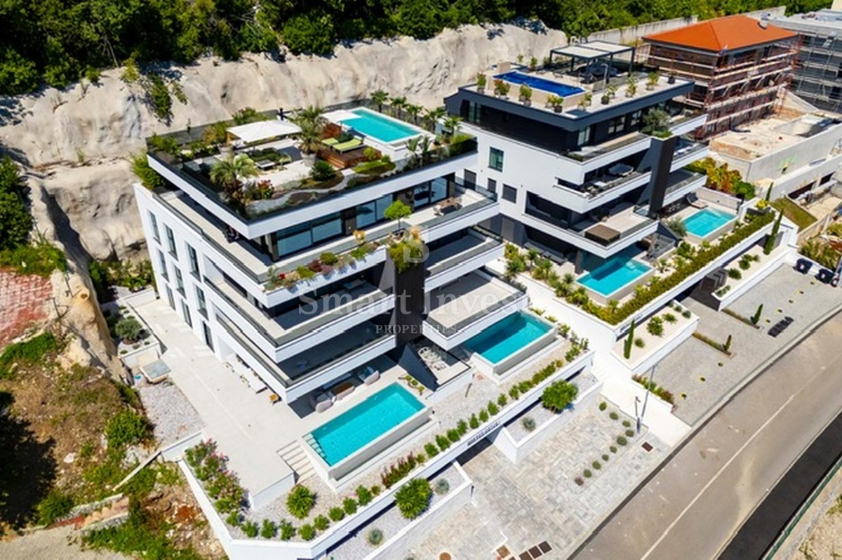 OPATIJA, luksuzni penthouse s strešnim bazenom in odprtim pogledom na morje (S3)