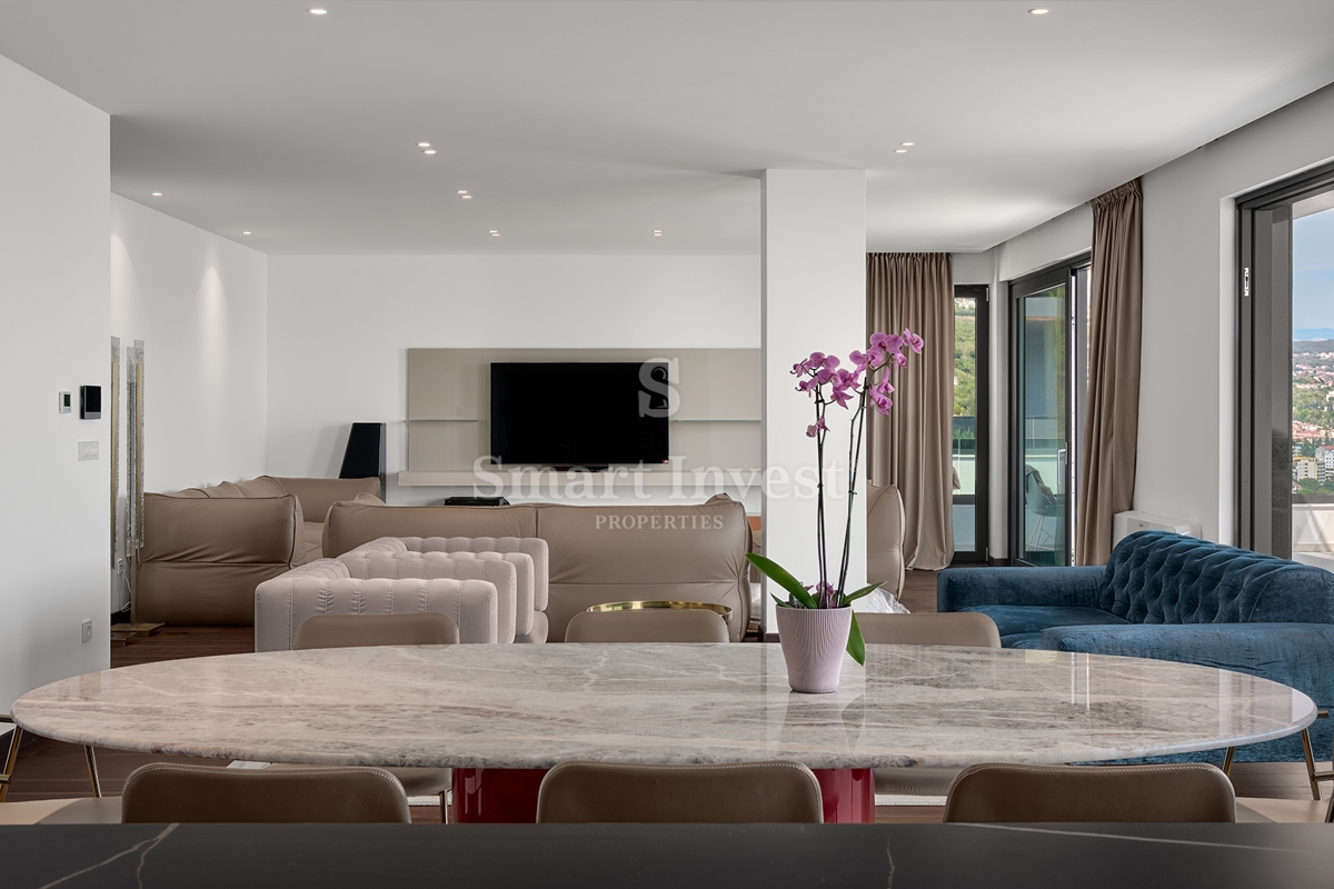 OPATIJA, luksuzni penthouse s strešnim bazenom in odprtim pogledom na morje (S3)