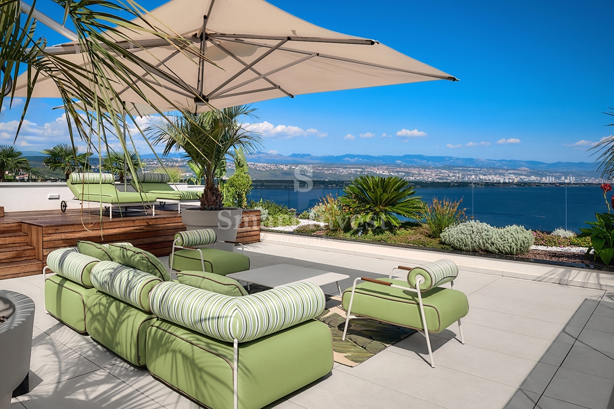 OPATIJA, luksuzni penthouse s strešnim bazenom in odprtim pogledom na morje (S3)