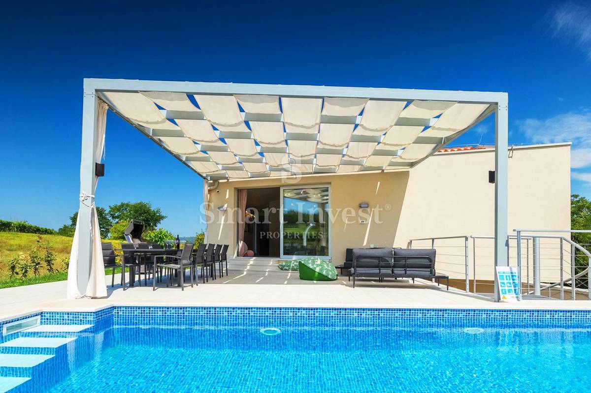 ISTRIA, MODERN VILLA WITH AMAZING VIEW OF MOTOVUN, for sale