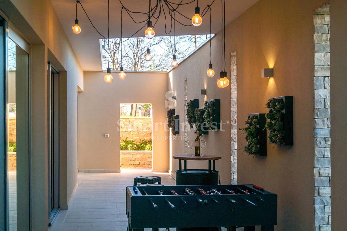 ISTRIA, MODERN VILLA WITH AMAZING VIEW OF MOTOVUN, for sale
