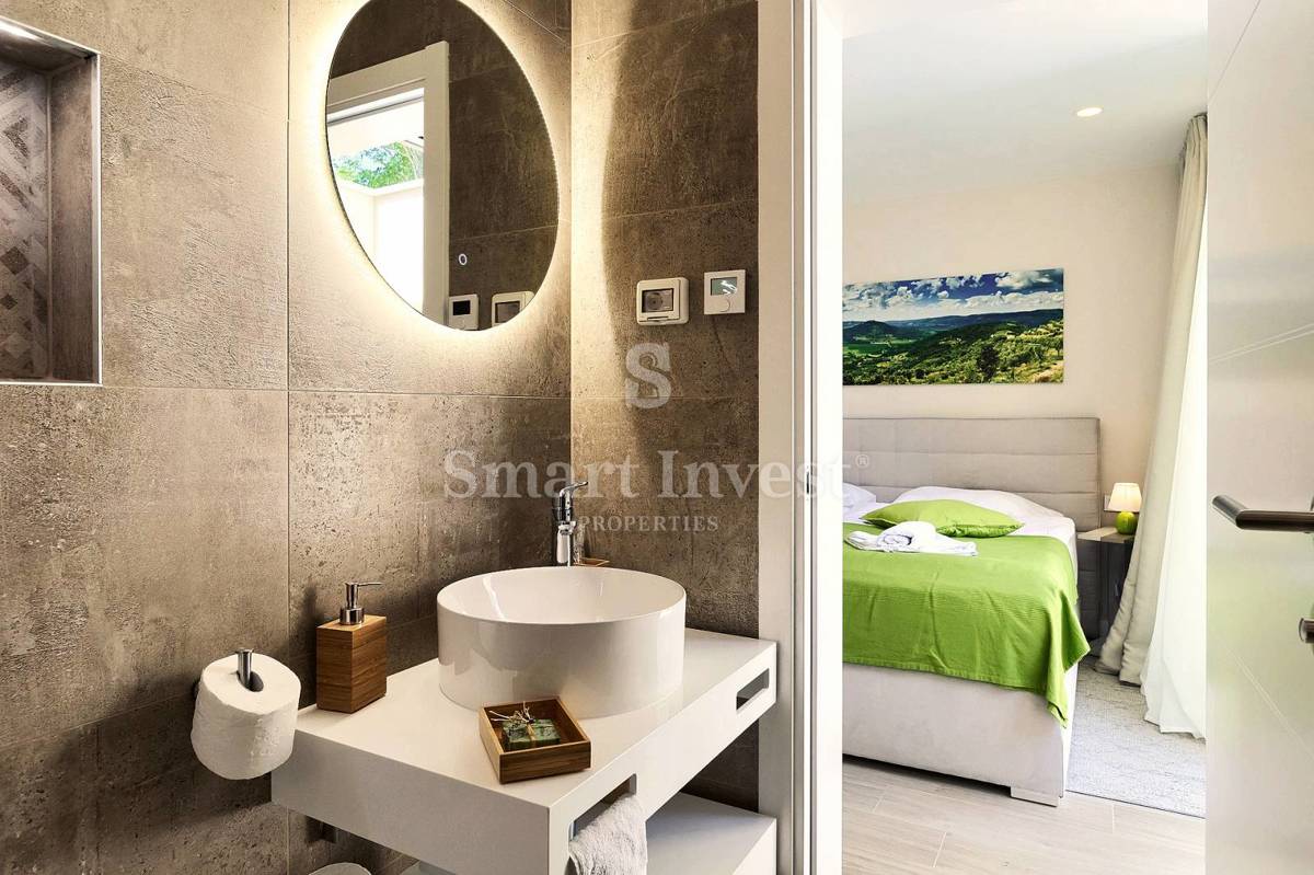ISTRIA, MODERN VILLA WITH AMAZING VIEW OF MOTOVUN, for sale