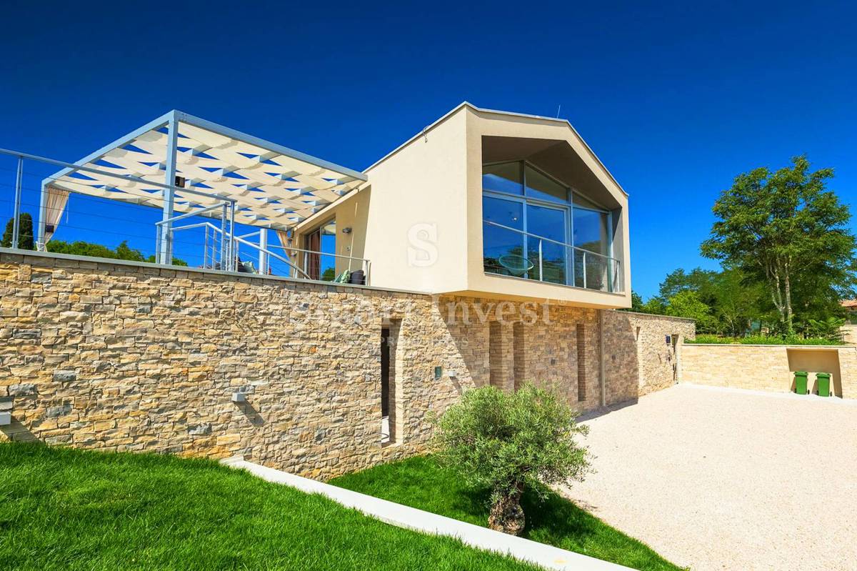 ISTRIA, MODERN VILLA WITH AMAZING VIEW OF MOTOVUN, for sale