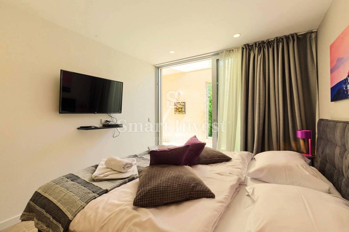 ISTRIA, MODERN VILLA WITH AMAZING VIEW OF MOTOVUN, for sale