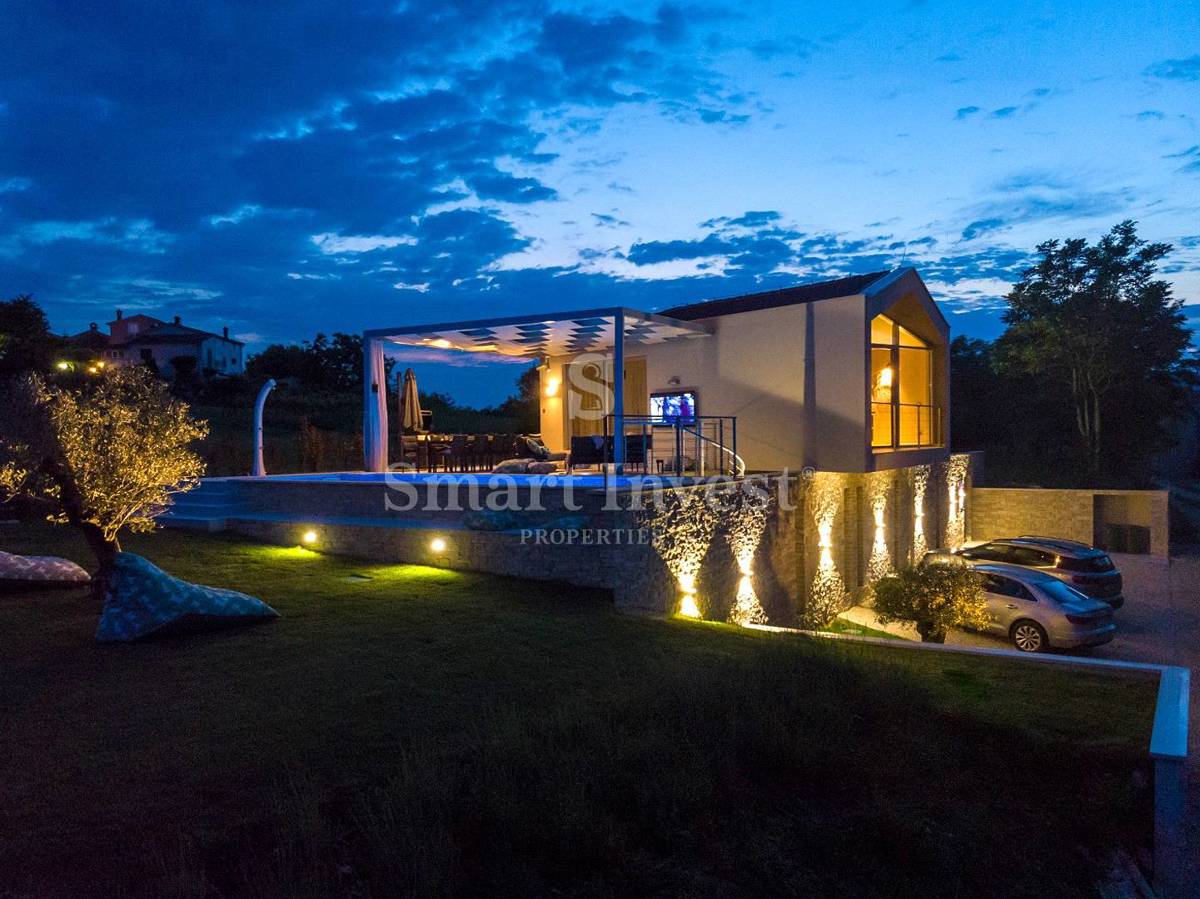 ISTRIA, MODERN VILLA WITH AMAZING VIEW OF MOTOVUN, for sale