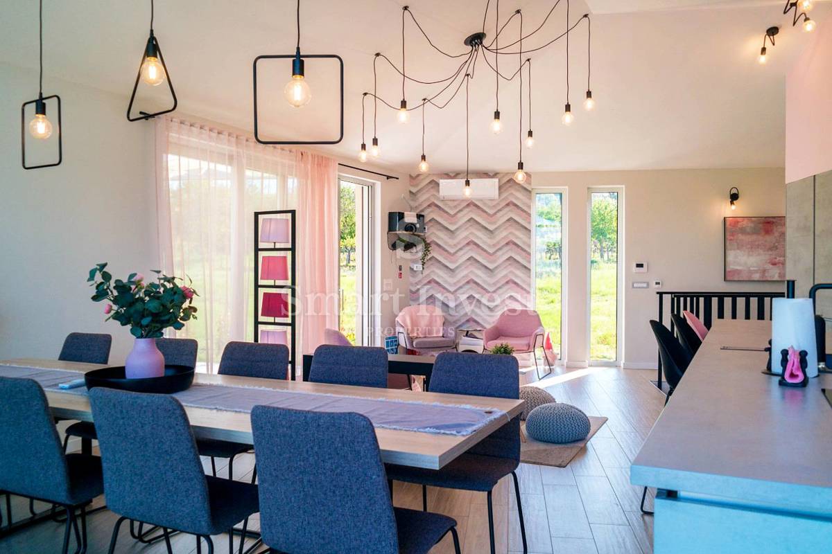 ISTRIA, MODERN VILLA WITH AMAZING VIEW OF MOTOVUN, for sale