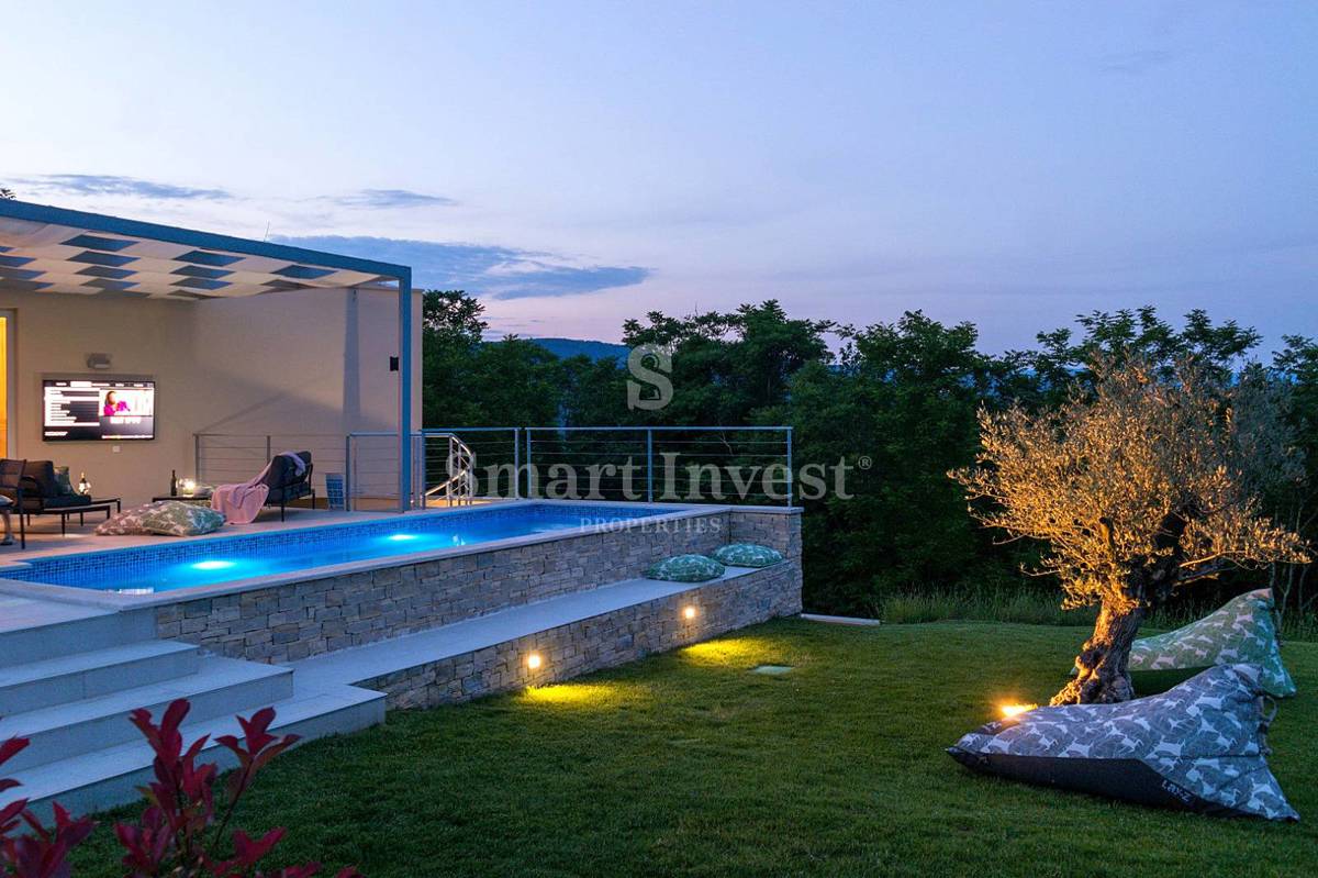 ISTRIA, MODERN VILLA WITH AMAZING VIEW OF MOTOVUN, for sale
