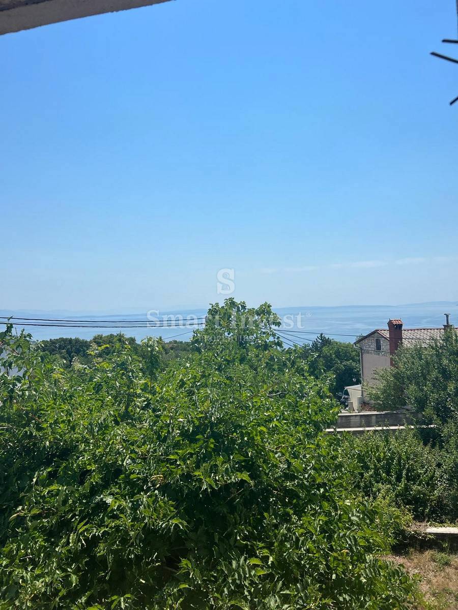 OPATIJA - POBRI, stara hiša z velikim vrtom in pogledom na morje