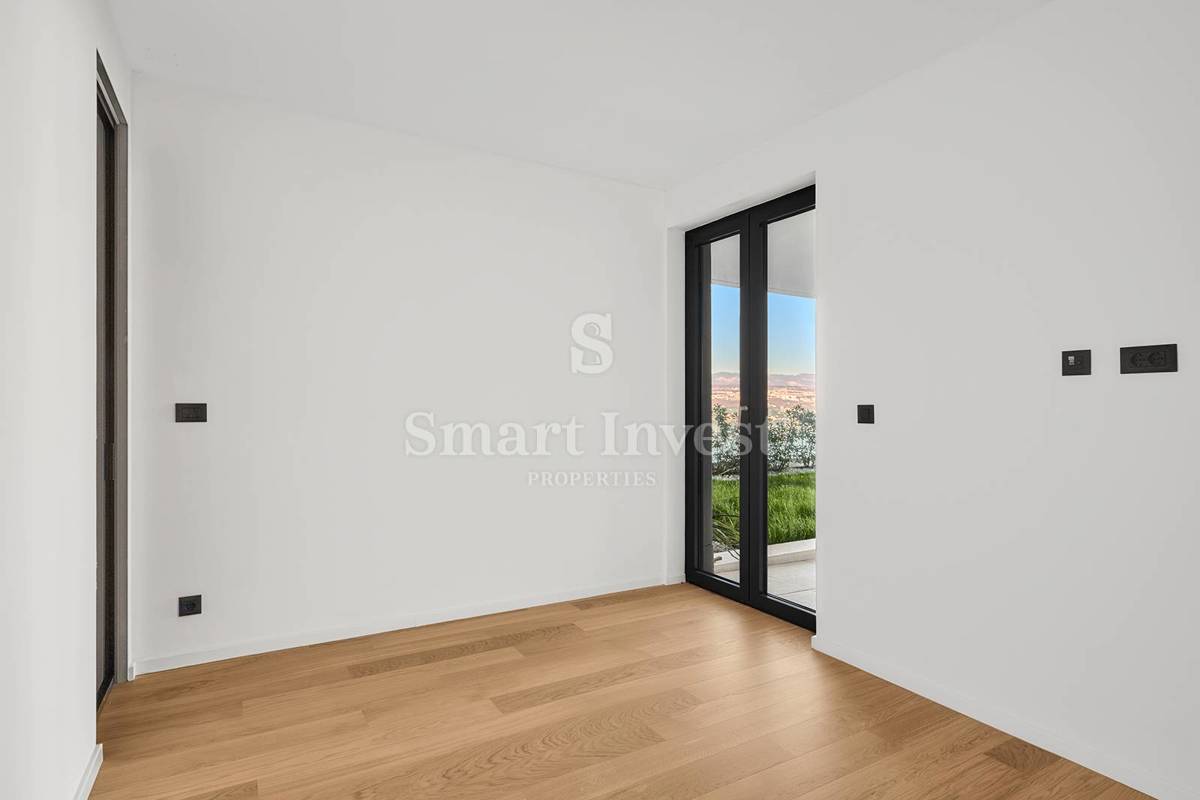 OPATIJA, novo luksuzno stanovanje z bazenom in vrtom