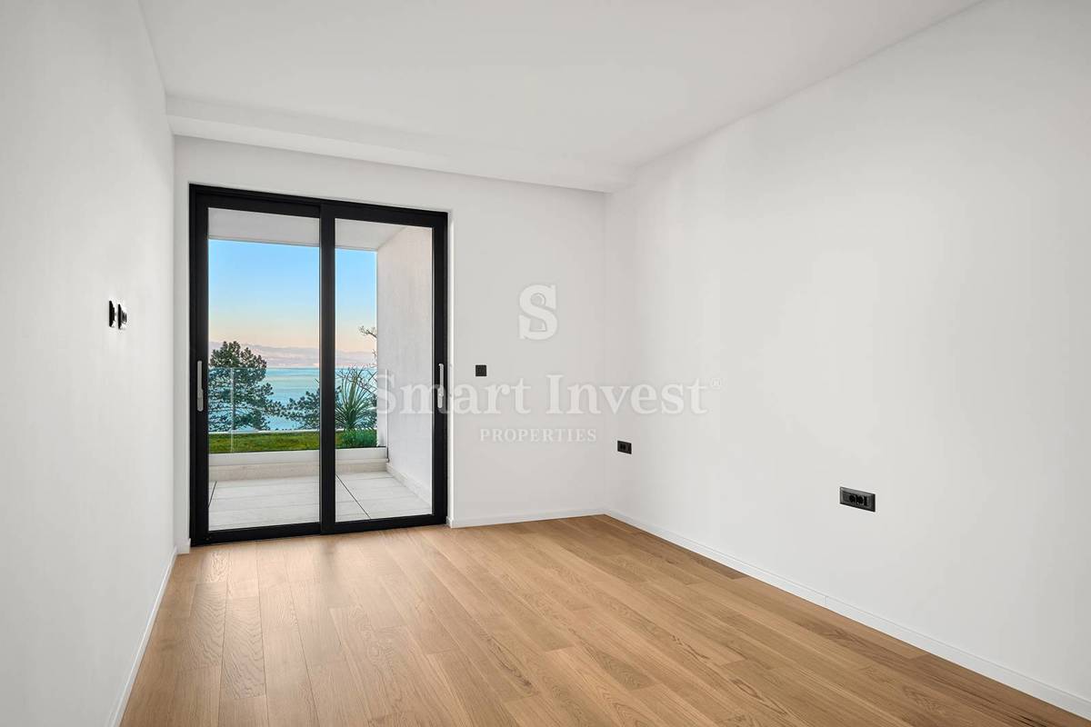 OPATIJA, novo luksuzno stanovanje z bazenom in vrtom