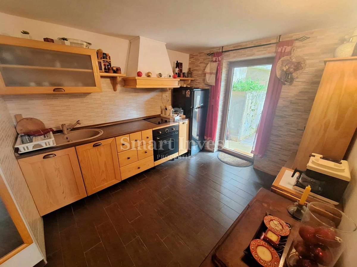 ISTRA - RABAC, dva apartmaja z vrtom in parkiriščem!