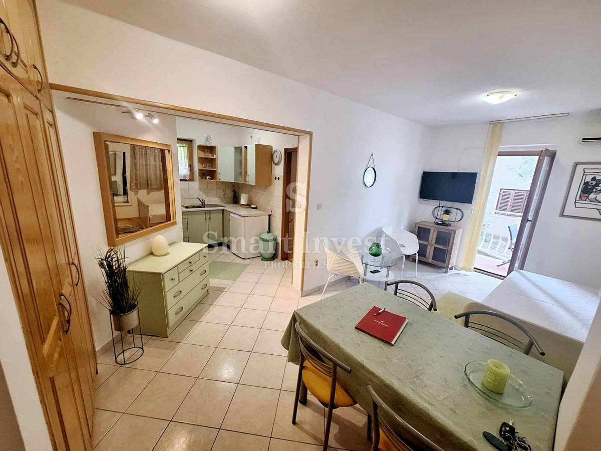 ISTRA - RABAC, dva apartmaja z vrtom in parkiriščem!